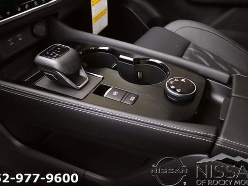 New 2026 Nissan Rogue Platinum w/ Platinum Premium Package AWD/4WD image 20