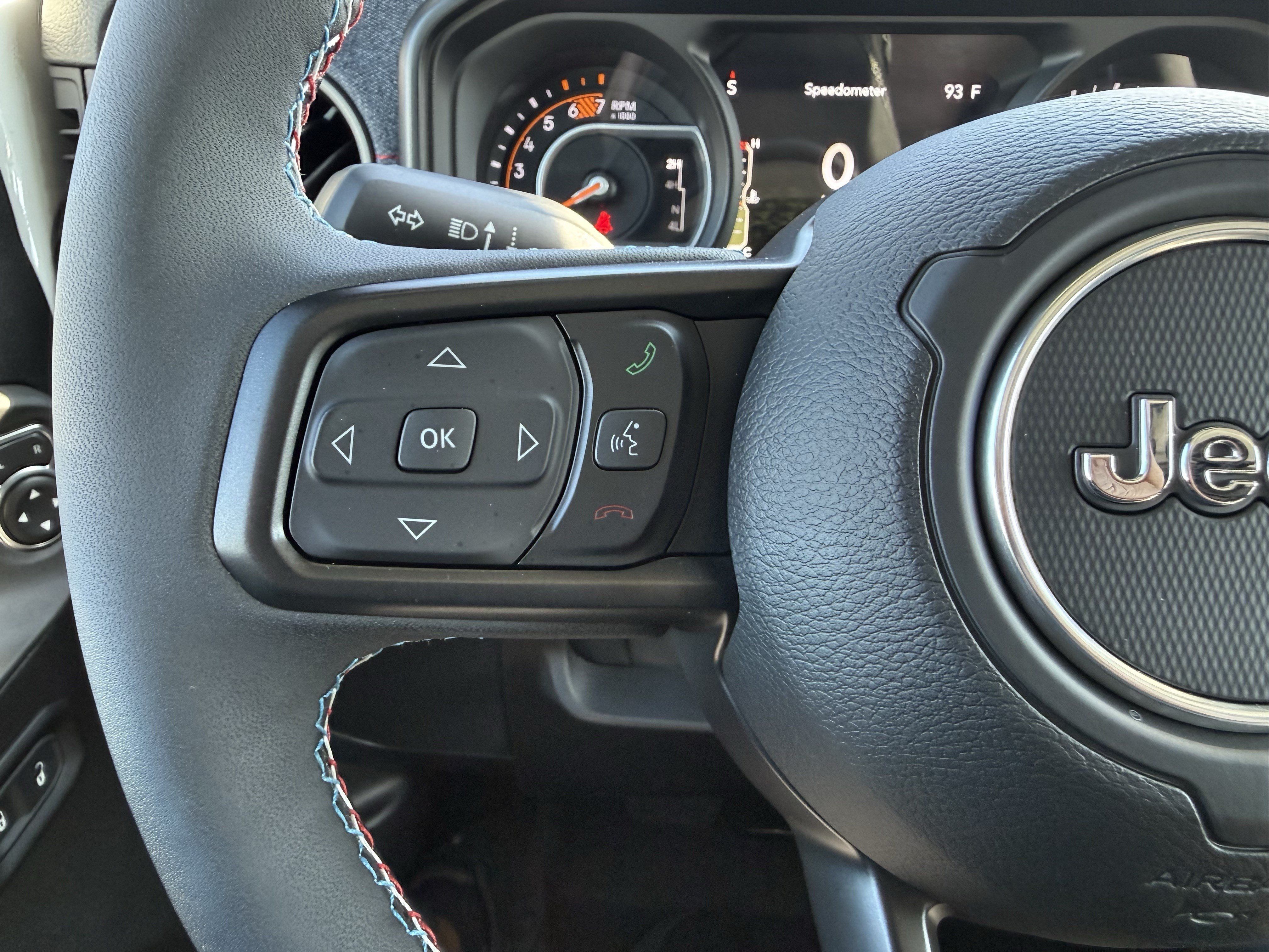 Used 2026 Jeep Wrangler Unlimited Sport w/ Dual Top Group AWD/4WD image 18
