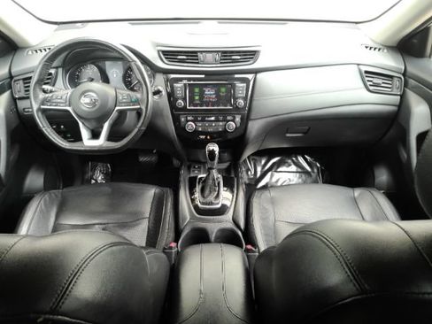 Used 2020 Nissan Rogue SL FWD image 2