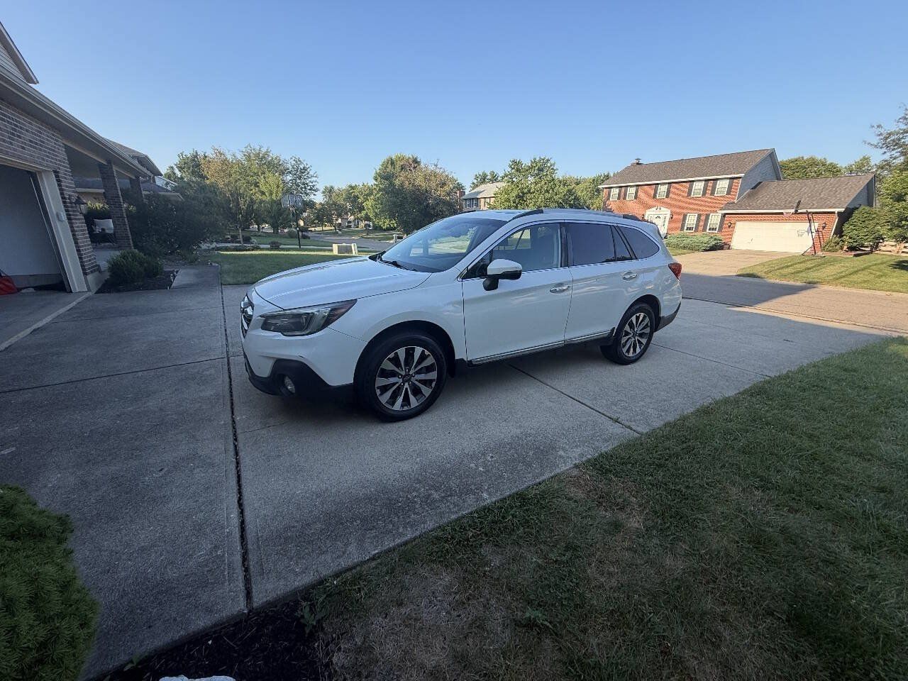 Used 2018 Subaru Outback 2.5i Touring w/ Popular Package #3 AWD/4WD image 1