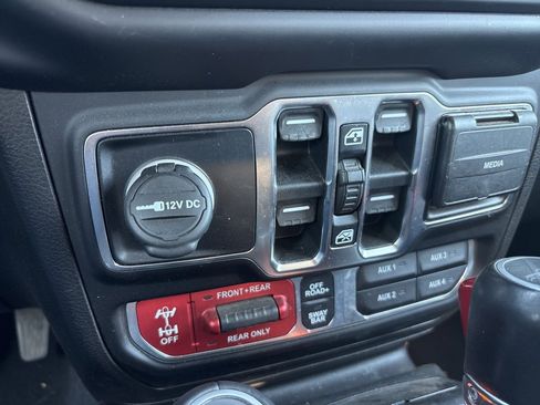 Used 2020 Jeep Gladiator Rubicon image 20