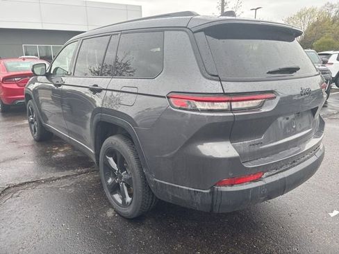 Used 2023 Jeep Grand Cherokee L Laredo AWD/4WD image 2