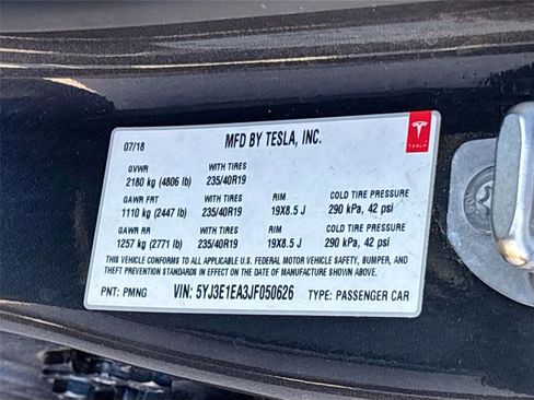 Used 2018 Tesla Model 3 Long Range image 31