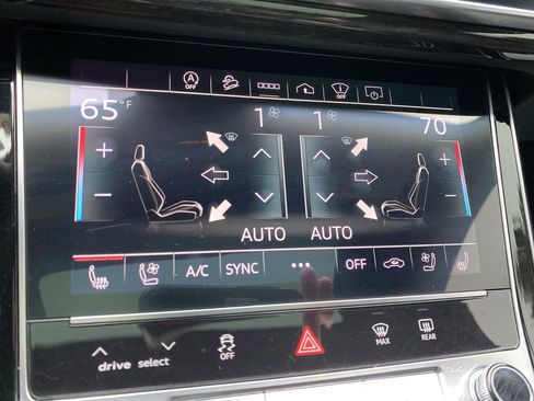 Used 2022 Audi RS Q8 w/ Carbon Optic Package AWD/4WD image 24