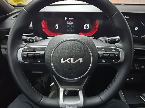 Used 2025 Kia K5 GT-Line image 18