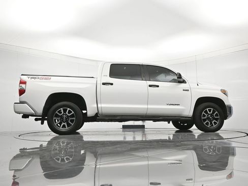 Used 2018 Toyota Tundra SR5 w/ TRD Off Road Package AWD/4WD image 39