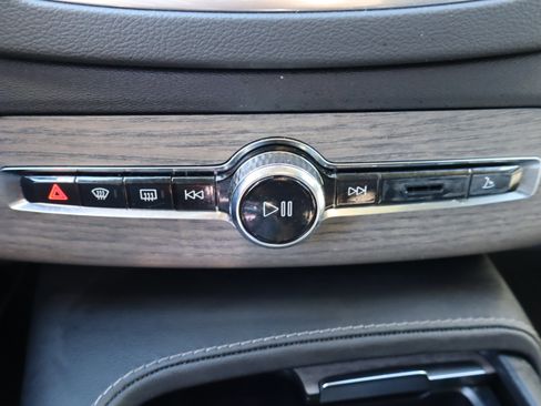 Used 2023 Volvo XC90 B6 Ultimate w/ Protection Package Premier image 27