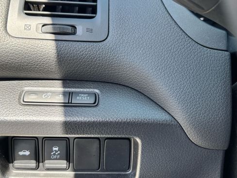Used 2018 Nissan Altima 2.5 SR FWD image 28