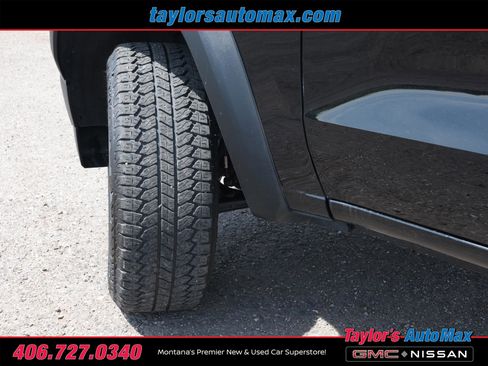 Used 2025 Chevrolet Colorado Trail Boss AWD/4WD image 43