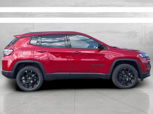 New 2026 Jeep Compass Latitude AWD/4WD image 4