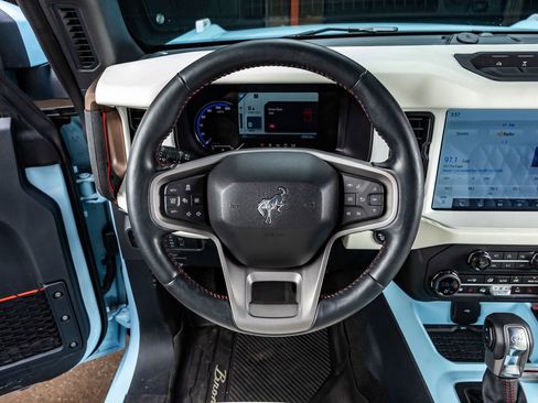 Used 2024 Ford Bronco Heritage Edition image 18