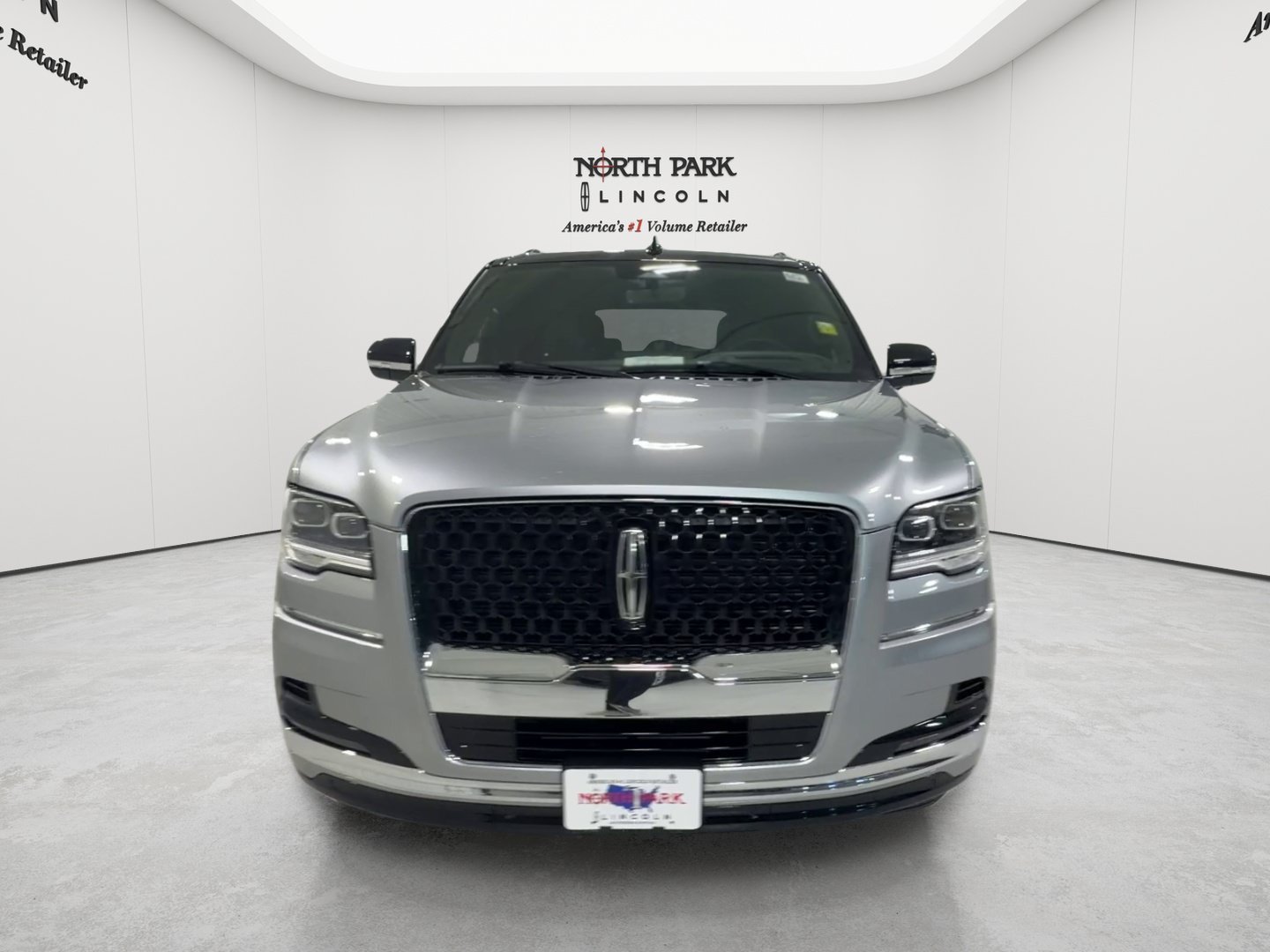 Used 2024 Lincoln Navigator Black Label AWD/4WD image 8