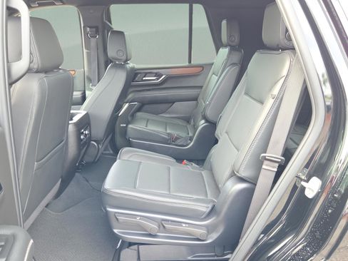 Used 2025 GMC Yukon Denali AWD/4WD image 10