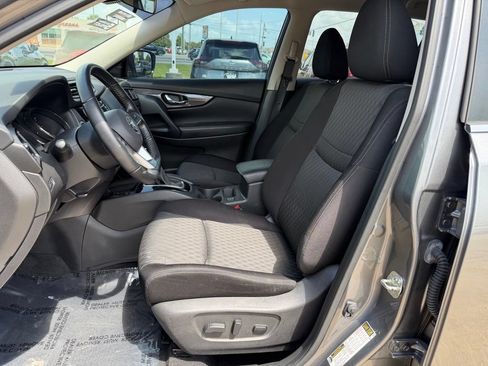 Used 2020 Nissan Rogue SV w/ Premium Package FWD image 11