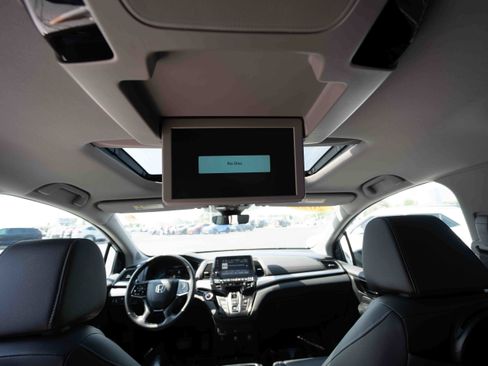 Used 2023 Honda Odyssey Touring image 23