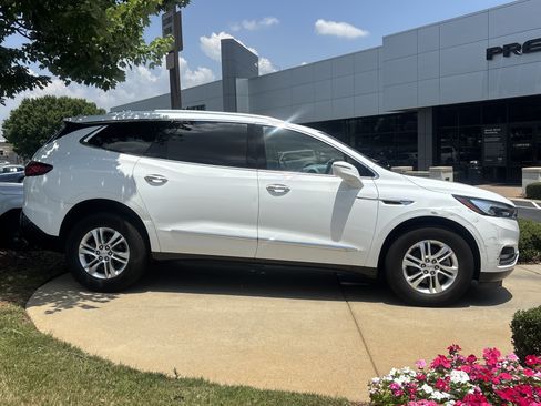 Used 2019 Buick Enclave Essence AWD/4WD image 5