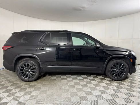 Used 2023 Chevrolet Traverse RS w/ LPO, Floor Liner Package image 7