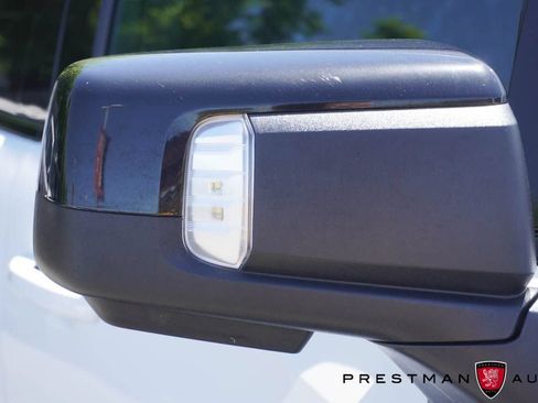 Used 2024 GMC Sierra 1500 AT4 w/ Technology Package AWD/4WD image 17