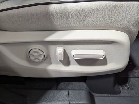 New 2026 Honda Odyssey Touring image 17