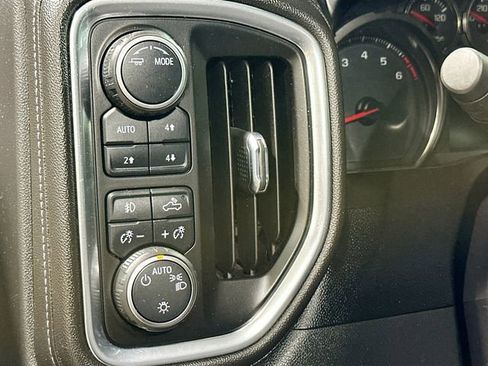 Used 2021 Chevrolet Silverado 1500 LT Trail Boss AWD/4WD image 12