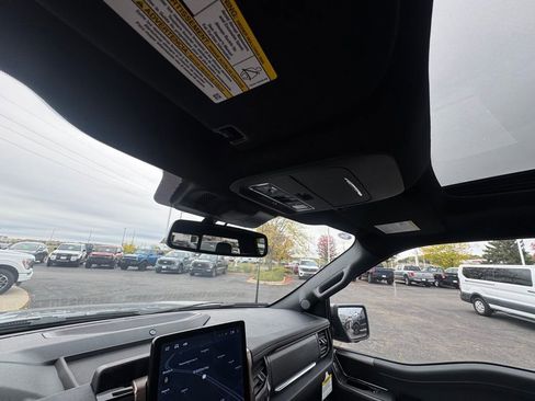 New 2025 Ford F150 Lightning Lariat image 27