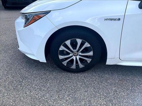 Certified 2021 Toyota Corolla LE w/ Carpet Mat Package (TMS) FWD image 7