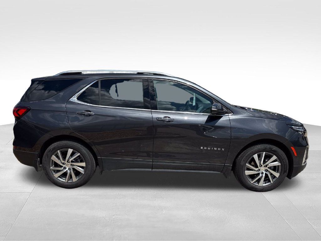 Used 2022 Chevrolet Equinox Premier FWD image 6