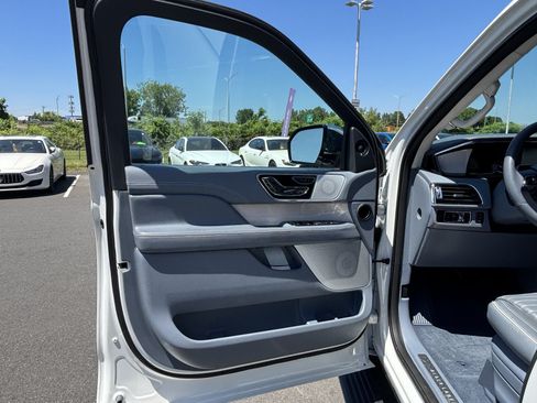 Used 2023 Lincoln Navigator L Black Label AWD/4WD image 31
