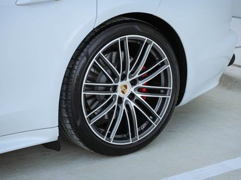 Used 2019 Porsche Panamera GTS w/ Premium Package Plus image 38