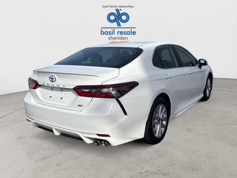 Used 2024 Toyota Camry SE FWD image 5