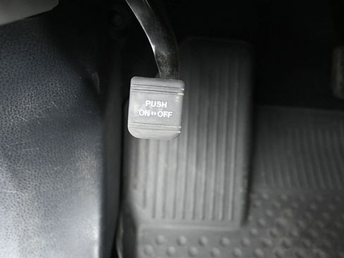 Used 2018 Toyota Highlander LE image 27