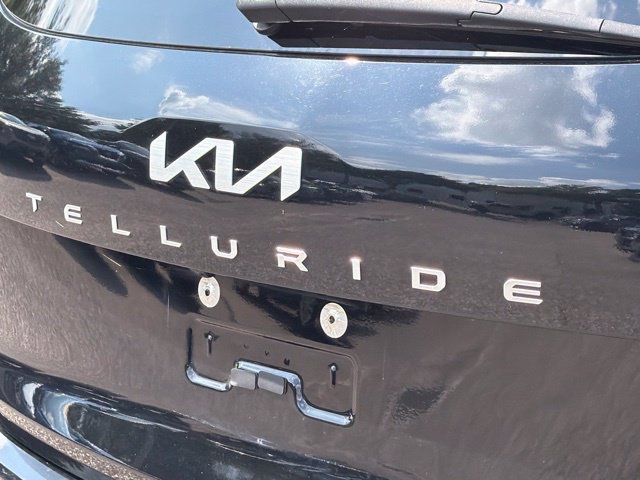 Used 2024 Kia Telluride LX FWD image 12