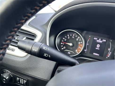 Used 2019 Jeep Compass Latitude image 24