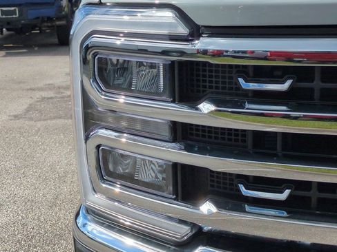 New 2026 Ford F350 Lariat w/ FX4 Off-Road Package image 10