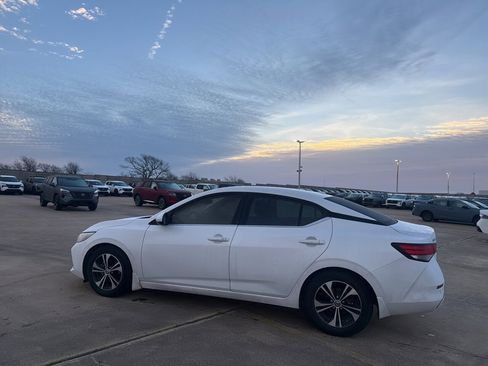 Certified 2022 Nissan Sentra SV image 15