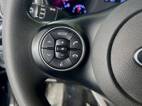 Used 2021 Kia Soul LX FWD image 17