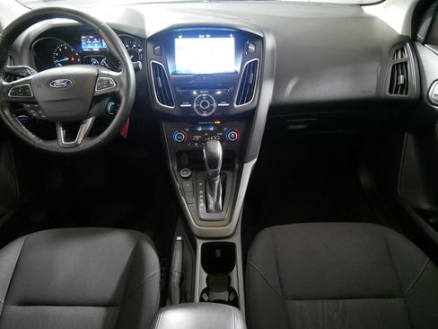 Used 2017 Ford Focus SEL w/ Cold Weather Package FWD image 10