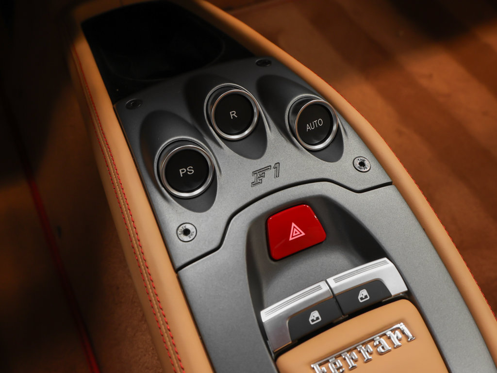 Certified 2013 Ferrari 458 Italia Coupe RWD image 59