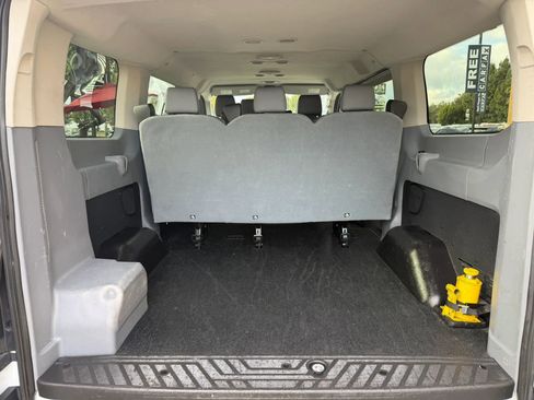 Used 2018 Ford Transit 150 XL RWD image 13