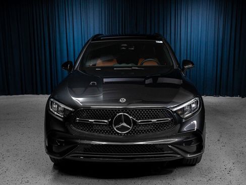 New 2026 Mercedes-Benz GLC 300 image 2