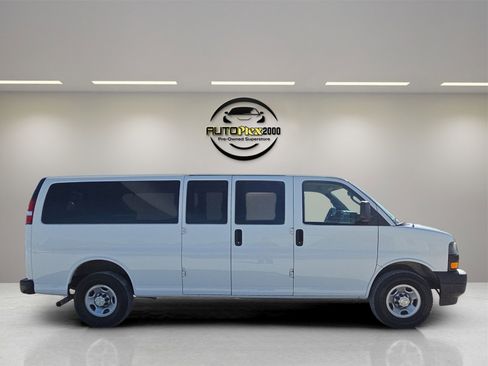 Used 2023 Chevrolet Express 3500 LS image 8