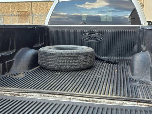 Used 2011 Ford F150 XLT w/ XLT Chrome Pkg image 5