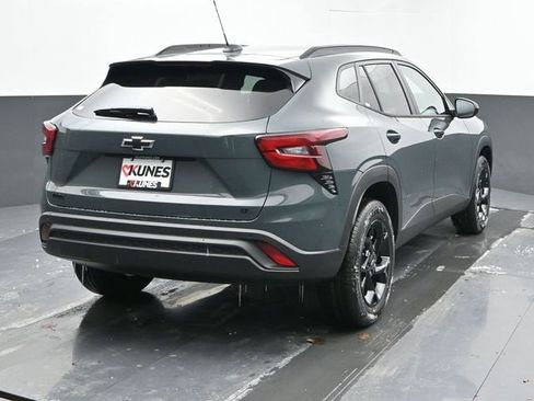 New 2026 Chevrolet Trax LT w/ Driver Confidence Package FWD image 8