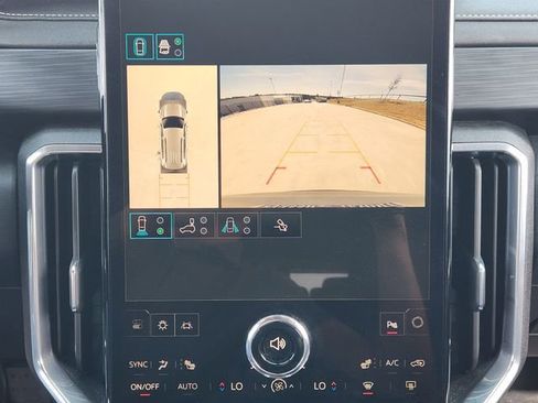 Used 2025 GMC Acadia Elevation image 19