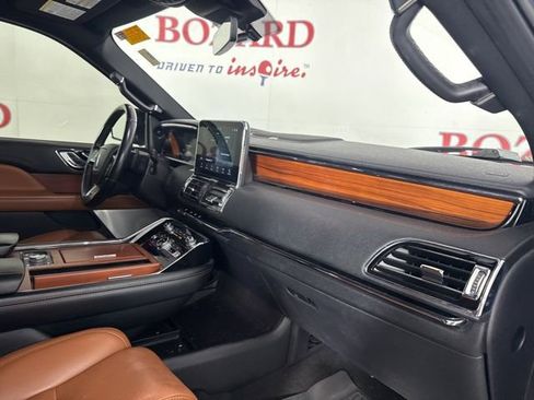 Used 2020 Lincoln Navigator L Reserve w/ Luxury Package image 17