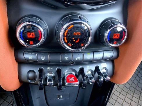 Used 2023 MINI Cooper S w/ Signature Upholstery Package FWD image 34