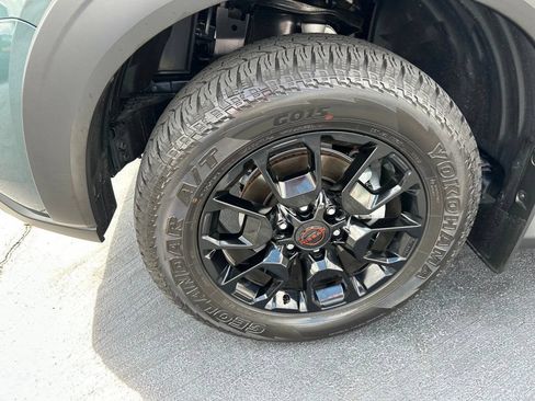 Used 2026 Nissan Armada PRO-4X w/ Captain's Chari Seat Package AWD/4WD image 5