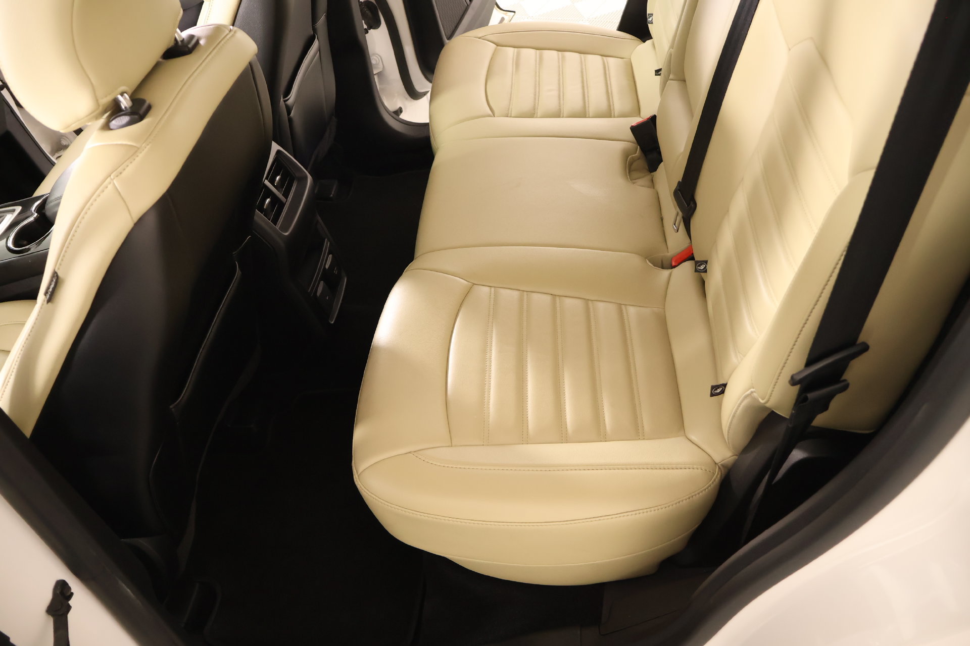 Used 2015 Ford Edge SEL w/ Equipment Group 201A FWD image 13