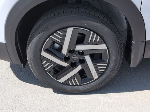 New 2026 Nissan Kicks SV FWD image 9