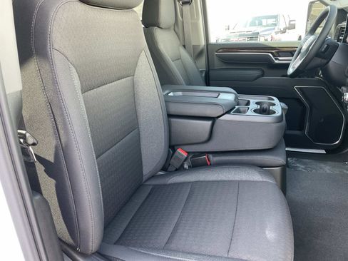 New 2026 GMC Sierra 2500 SLE w/ SLE Value Package; image 27